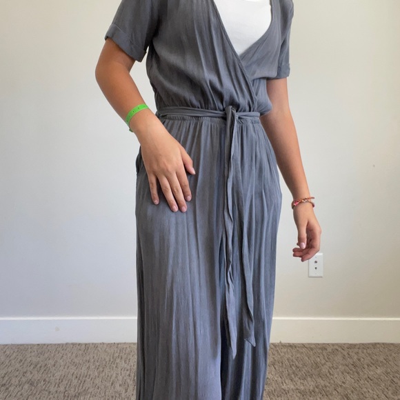 GREY JUMPSUIT WITH V NECK - Picture 6 of 10